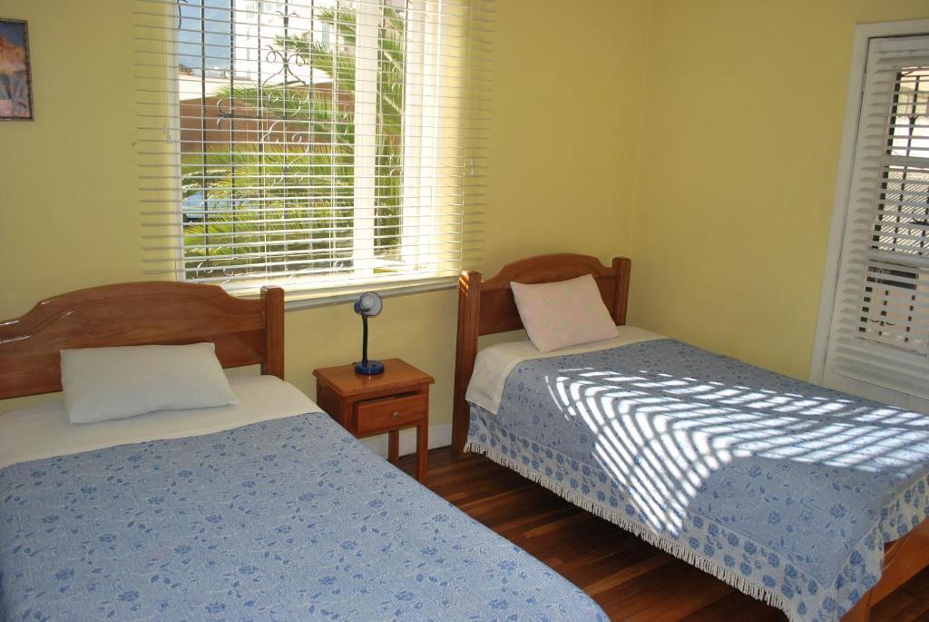Travellers Inn Quito Room photo