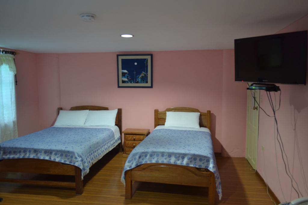 Travellers Inn Quito Exterior photo