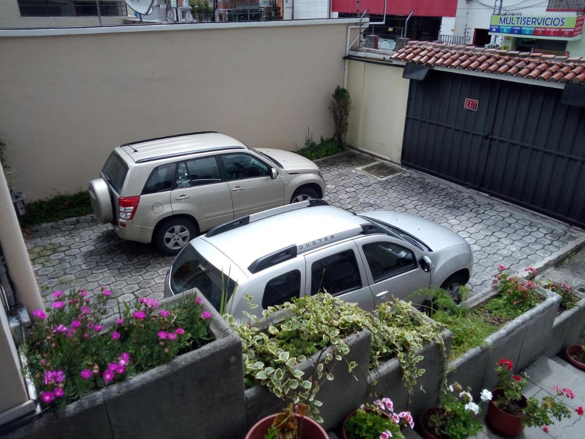 Travellers Inn Quito Exterior photo